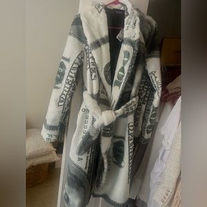 Akira Benjamin hundred dollar bill robe size small